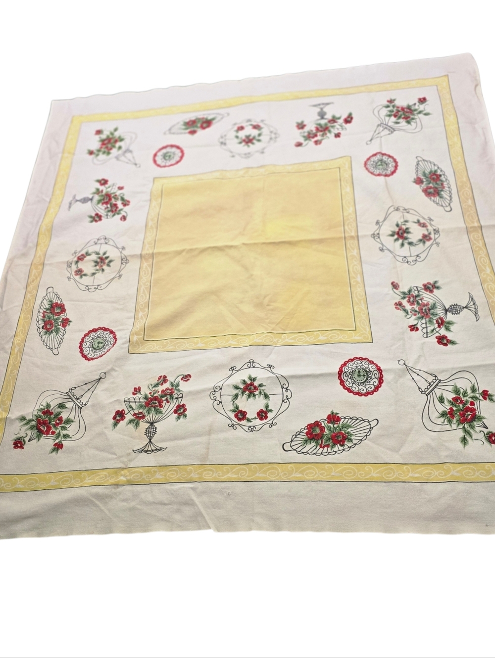 Vintage 60s Cottagecore Floral Tablecloth Retro Farmhouse Kitchen Decor 44x47.5 - Picture 3 of 16